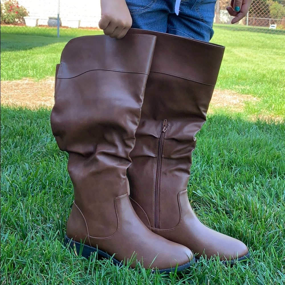 New boots with tag